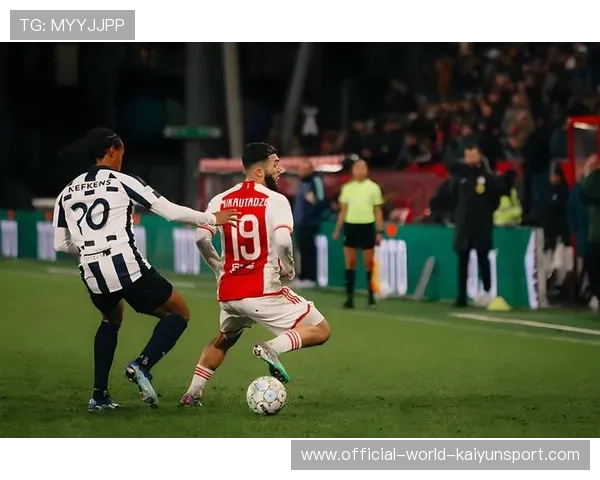 国际米兰中场快速传导训练：断球后快传成为核心指标